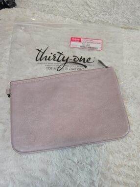 Thirty-One Light Pink Leatherette Zip Pouch